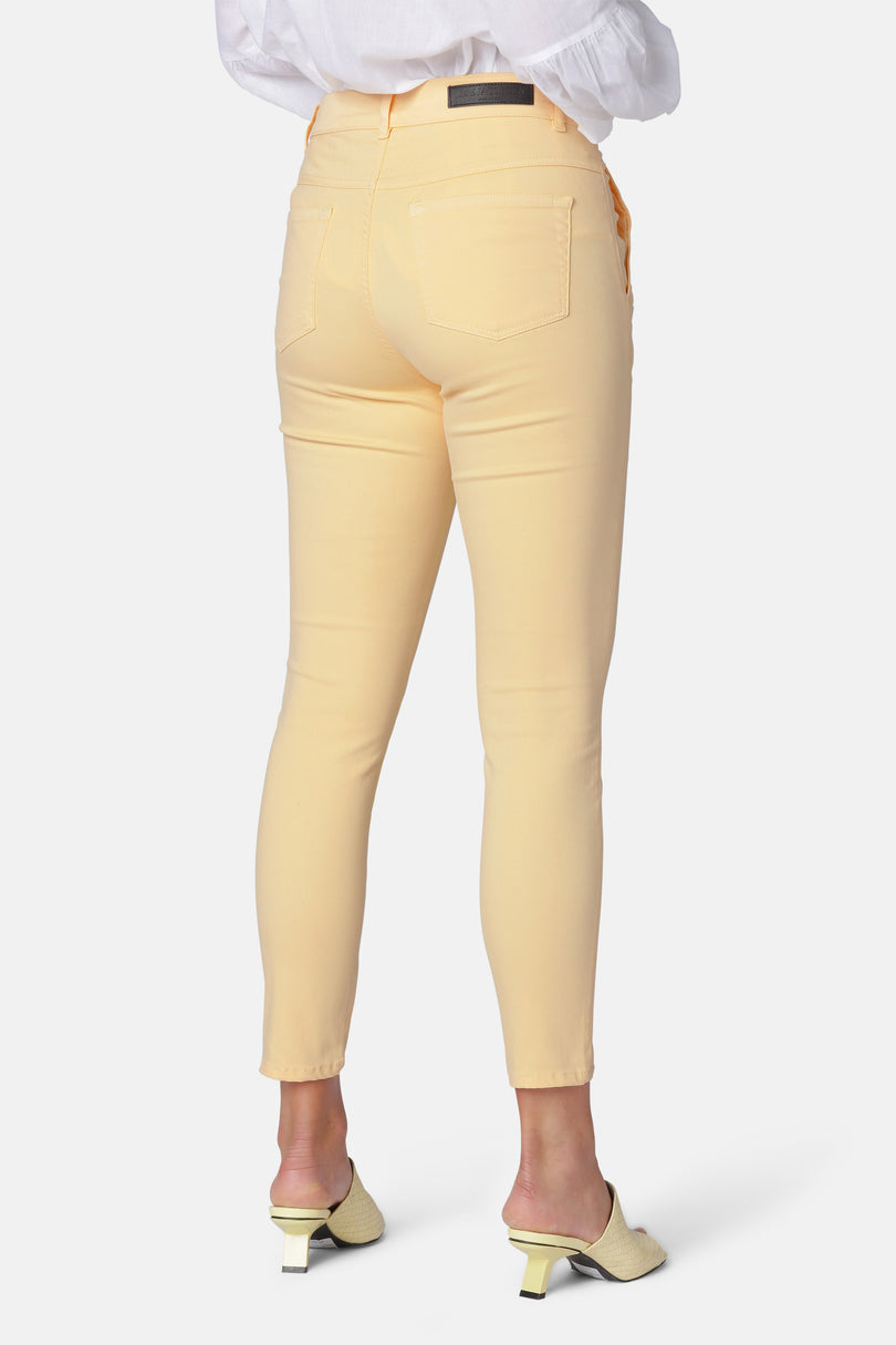 Ilse Jacobsen Women's Trousers Yellow | DKFTEJ-965